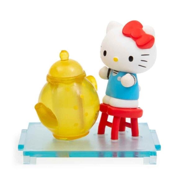 HELLO KITTY ELMA ATOLYESİ