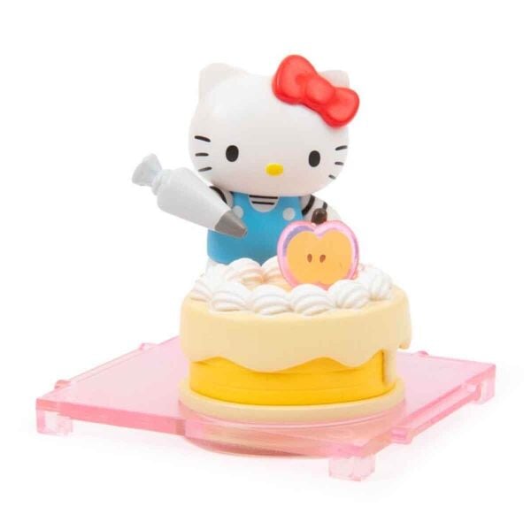 HELLO KITTY ELMA ATOLYESİ