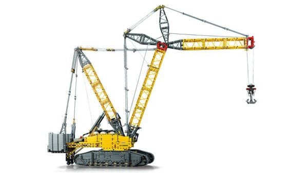 LEGO TECHNİC LİEBHERR PALETLİ VİNÇ