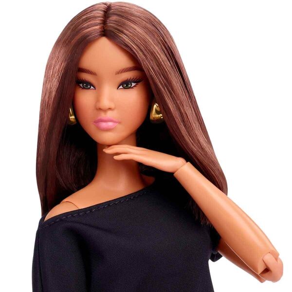 BARBIE BASICS İKONİK KOLEKSİYON BEBEKLER-KUMRAL KISA SAÇLI