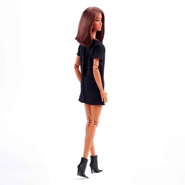 BARBIE BASICS İKONİK KOLEKSİYON BEBEKLER-KUMRAL KISA SAÇLI
