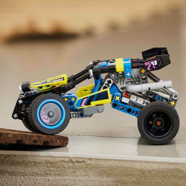 LEGO TECHNİC ARAZİ YARIŞ ARABASI