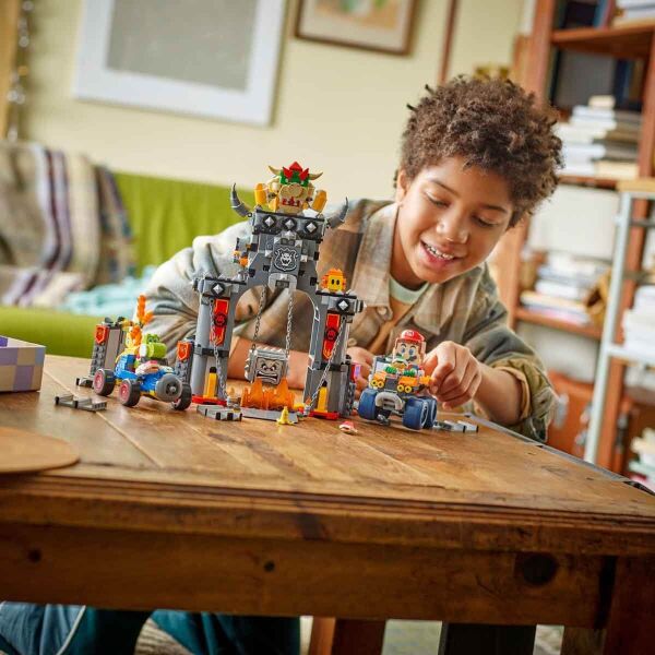LEGO SUPER MARİO -MARİO KART BOWSER 1068 PRÇ. +9 YAŞ