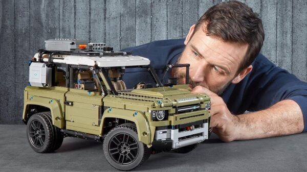 TECHNIC LAND ROVER LEGO
