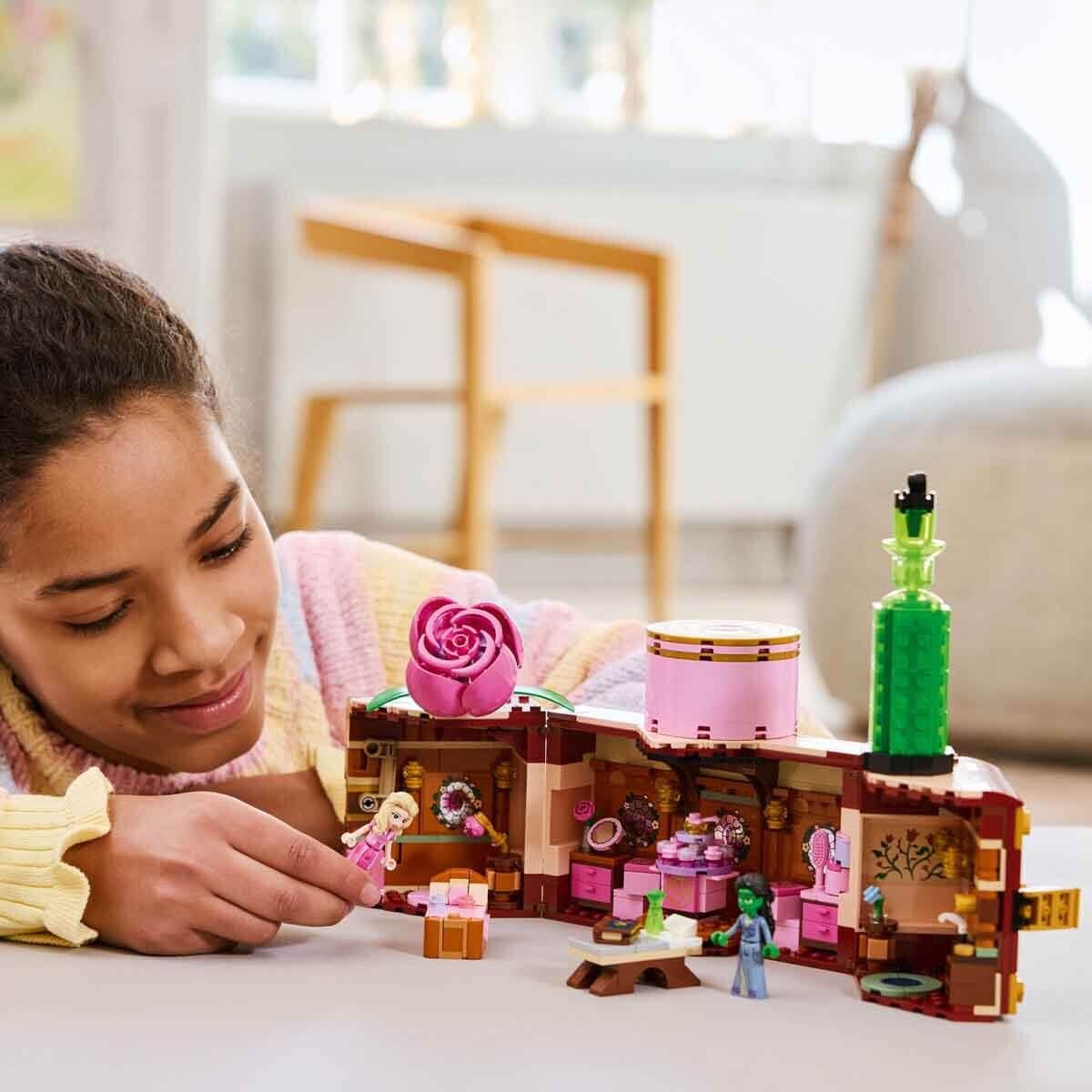 LEGO WICKED GLINDA VE ALPHABA KOL.
