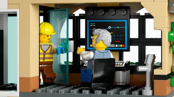 LEGO CİTY MERKEZ TREN İSTASYONU 752 PRÇ.