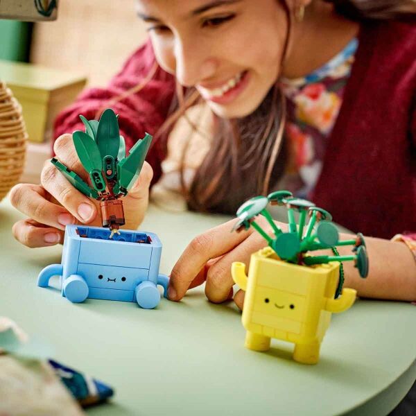 LEGO İCONİC BOTANİCALS MUTLU BİTKİLER 217 PRÇ