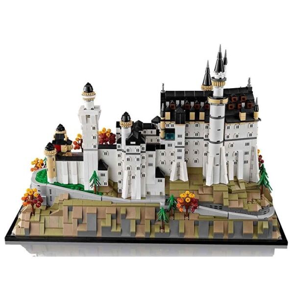 LEGO ARCHİTECTURE NEUSCHWANSTEİN ŞATOSU 3455 PRÇ +18 YAŞ