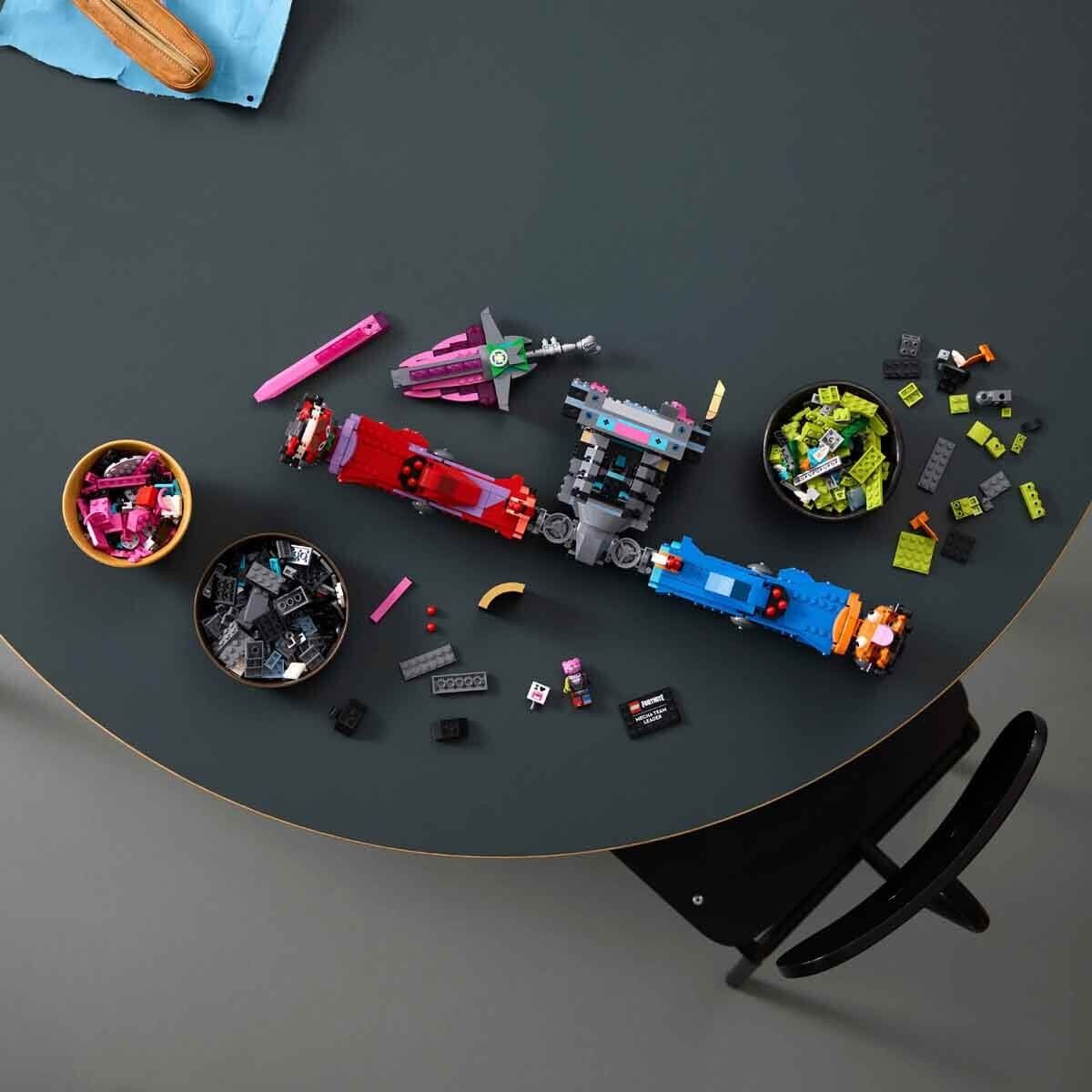 LEGO FORTNİTE MECHA TAKIM LİDERİ 2503 PRÇ. +18 YAŞ