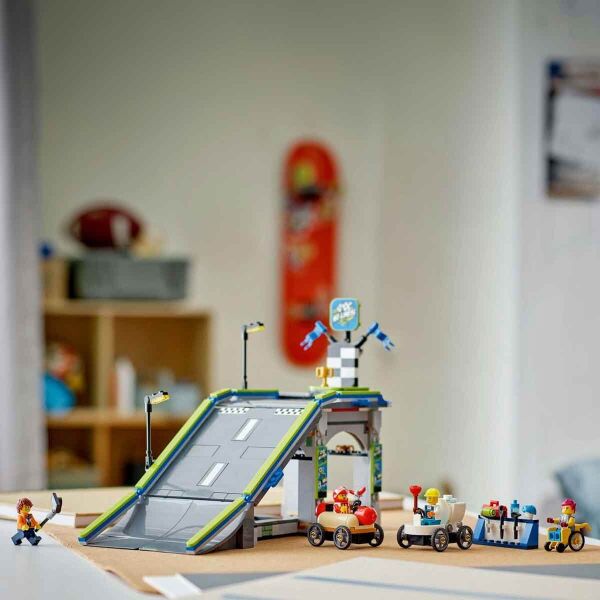 LEGO CITY LİMİT YOK YARIŞ RAMPASI