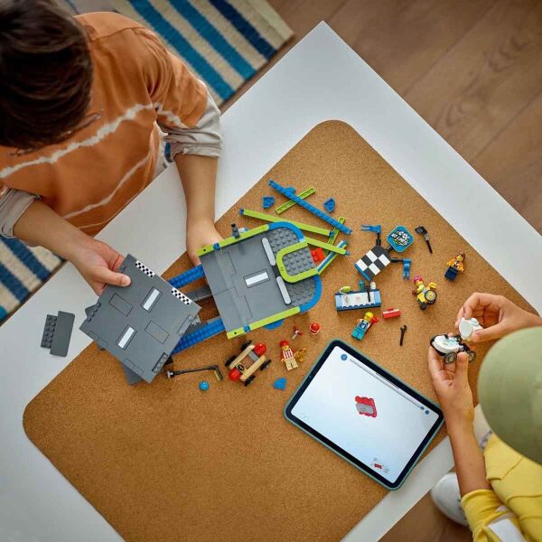 LEGO CITY LİMİT YOK YARIŞ RAMPASI