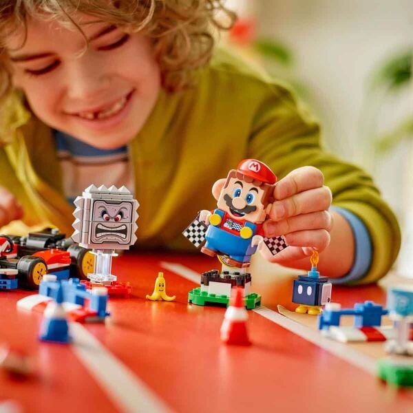LEGO SUPER MARİO KART İNTERAKTİF