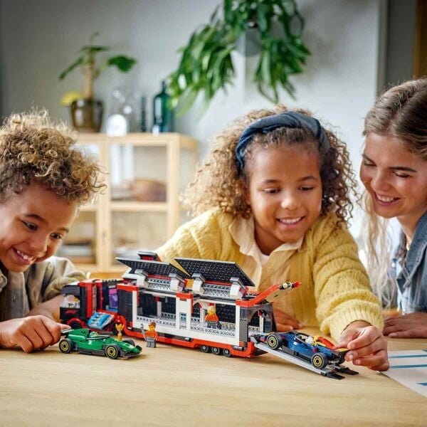 LEGO CITY F1 KAMYON RB20 VE AMR24