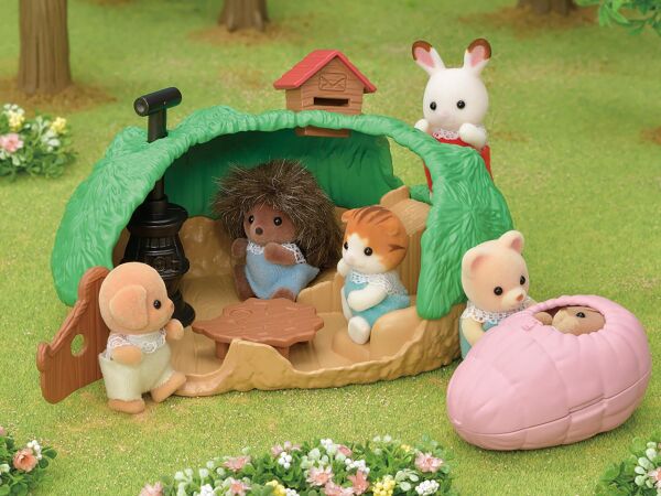 SYLVANIAN BEBEK KİRPİ YUVASI