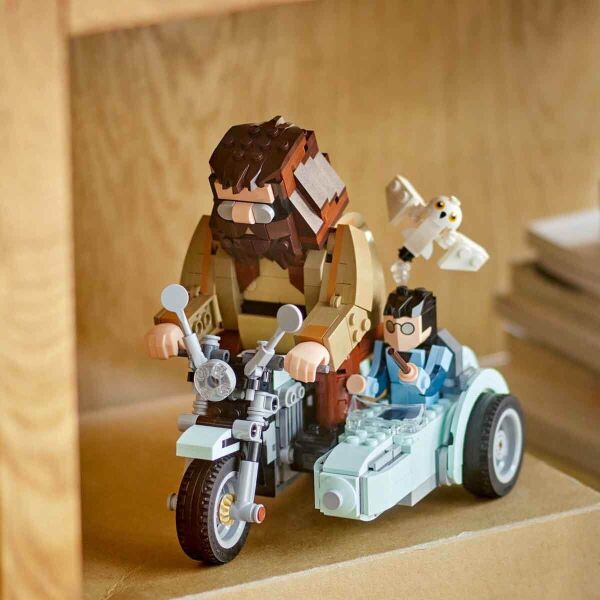 LEGO HARRY POTTER HAGRİD'İN MOTOSİKLET YOLCULUĞU