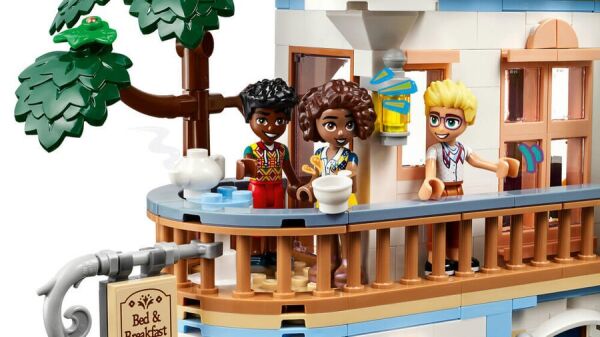 LEGO FRIENDS CASTLE BED BREAKFAST