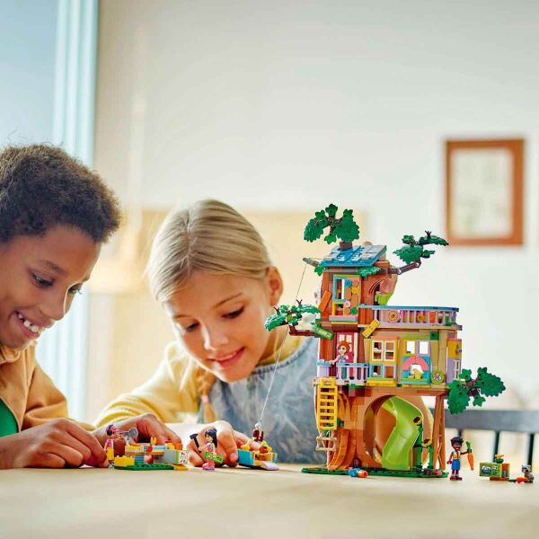 LEGO FRIENDS ARKADAŞLIK AĞAÇ EV BULUŞMA