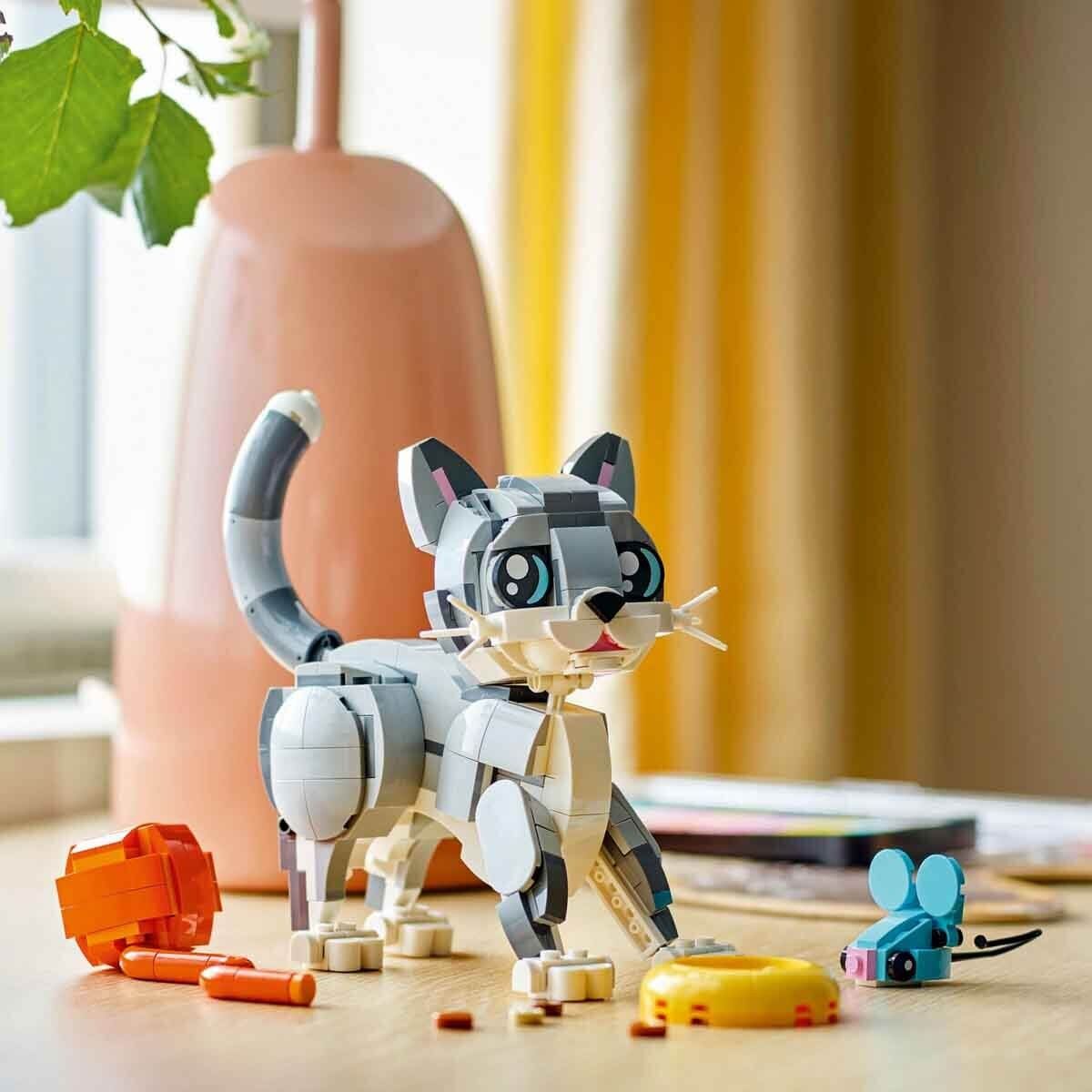 LEGO KLASİK OYUNBAZ KEDİ