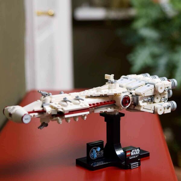 LEGO STAR WARS TANİVE IV