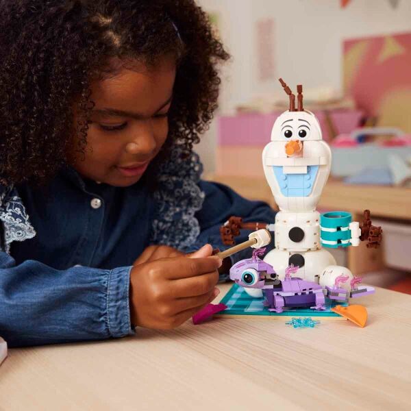 LEGO DİSNEY OLAF VE BRUNİNİN PİKNİK EĞLENCESİ