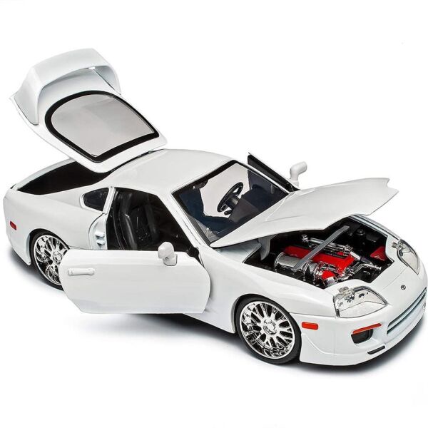 HIZLI VE ÖFKELİ 1995 TOYOTO SUPRA 1:24 19 CM