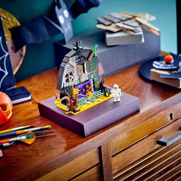 LEGO İCONİC CADILAR BAYRAMI AHIRI