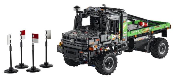 LEGO TECHNİC 4X4 MERCEDES-BENZ ZETROS