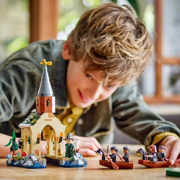 LEGO HARRY POTTER HOGWARTS ŞATOSU KAYIKHANESİ