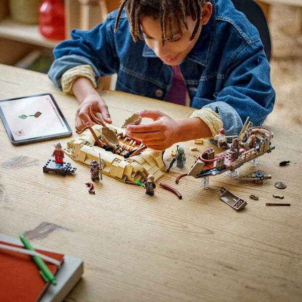 LEGO STAR WARS ESCAPE FROM THE SARLACC