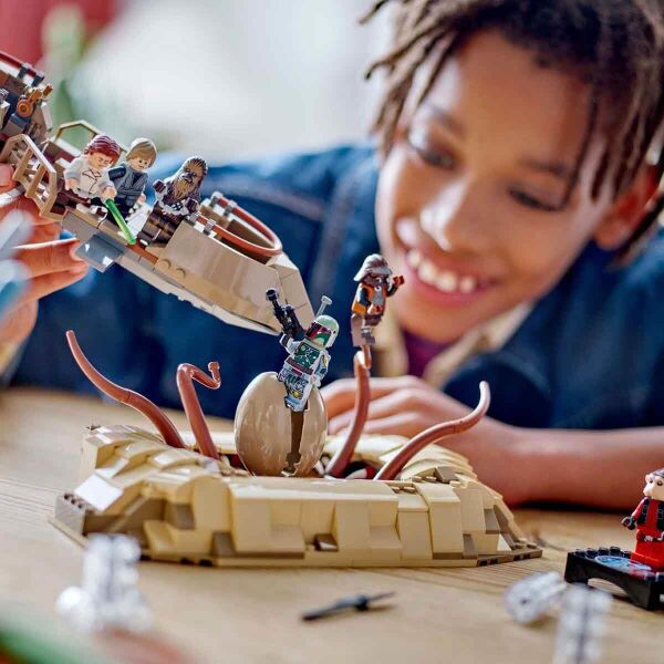 LEGO STAR WARS ESCAPE FROM THE SARLACC