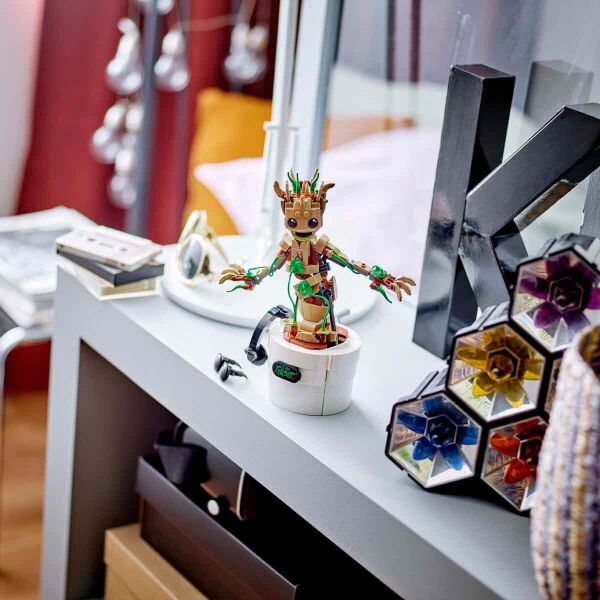 LEGO MARVEL DANCING GROOT