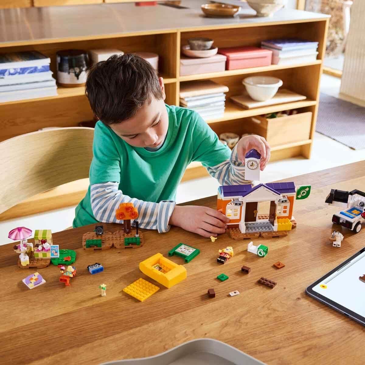 LEGO ANIMAL CROSSING KKS CONCERT AT PLAZA