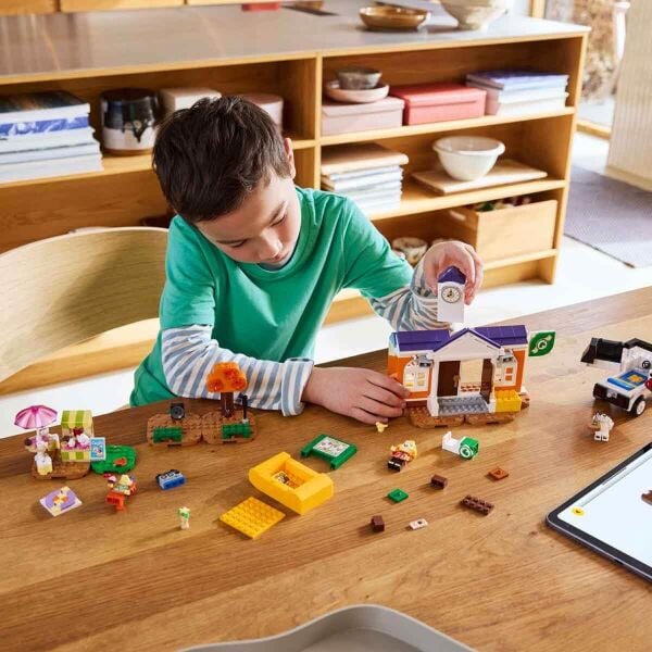 LEGO ANIMAL CROSSING KKS CONCERT AT PLAZA