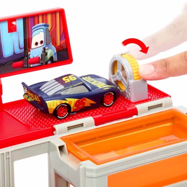 CARS MACK TIR RENK DEĞİŞİTİREN OYUN SETİ