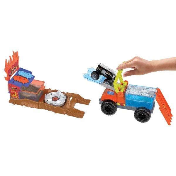 HW  MONSTER TRUCKS ARENA OYUN SETI