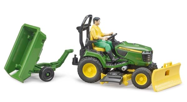 BRUDER JOHN DEERE ÇİM BİÇME TRAKTÖRÜ VE BAHÇIVAN