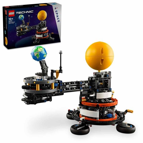 LEGO PLANET EARTH AND MOON İN ORBİT