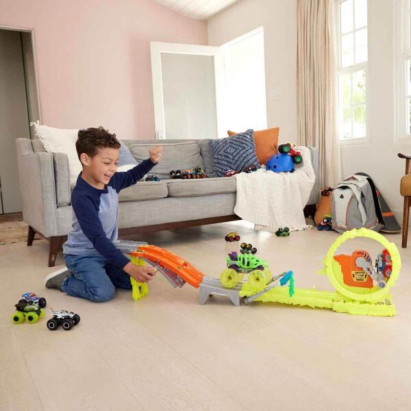 HW MONSTER TRUCK POWER SMASHERS OYUN SET