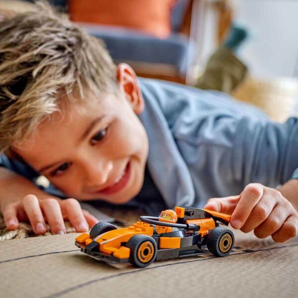 LEGO CİTY MCLAREN YARIŞ ARABASI