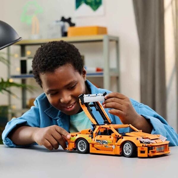 LEGO TECHİC FAST AND FURİOUS TOYOTA SUPRA