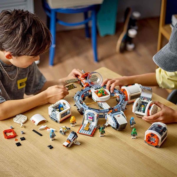 LEGO CİTY MODÜLER UZAY İSTASYONU